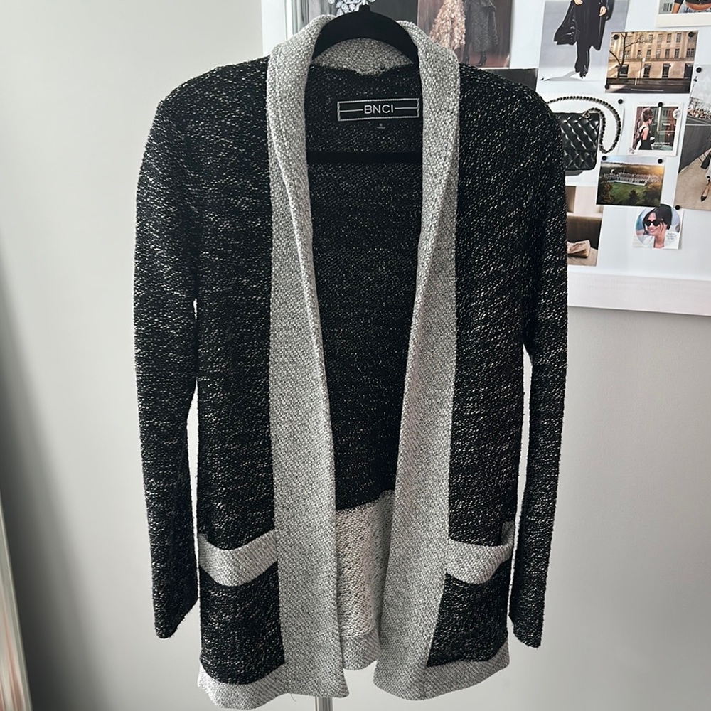 Women's Black and Gray Sweater